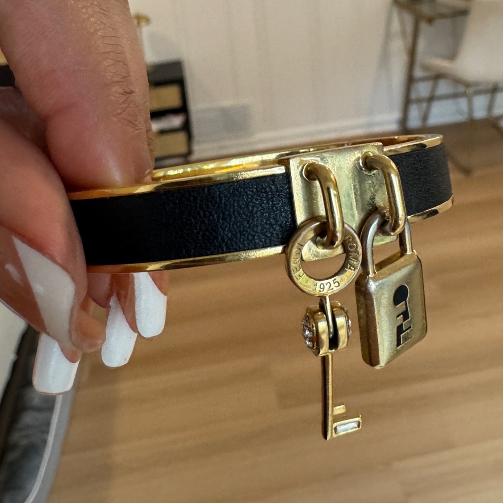 Fendi Master key Bangle - Picture 3 of 10